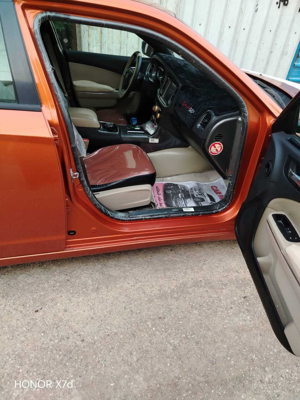 السلام عليكم جارجر 2011 كلين ماعده صبغ فقط دعاميات وبارد بخشم الجاملغ شبر فقط قماره شي بسيط جراد وبنيد فقط لبنص جراد شي قليل كير ومحرك مال 19 كير طياره شاشه جبيره تخم تاير صدر دوشمه كله جديد سياره جاهزه على اخر حبايه تحويل ثاني يوم ويل بوليس اصلي امريكي مكاني بغداد السعر 140وبيهه مجال ***********
