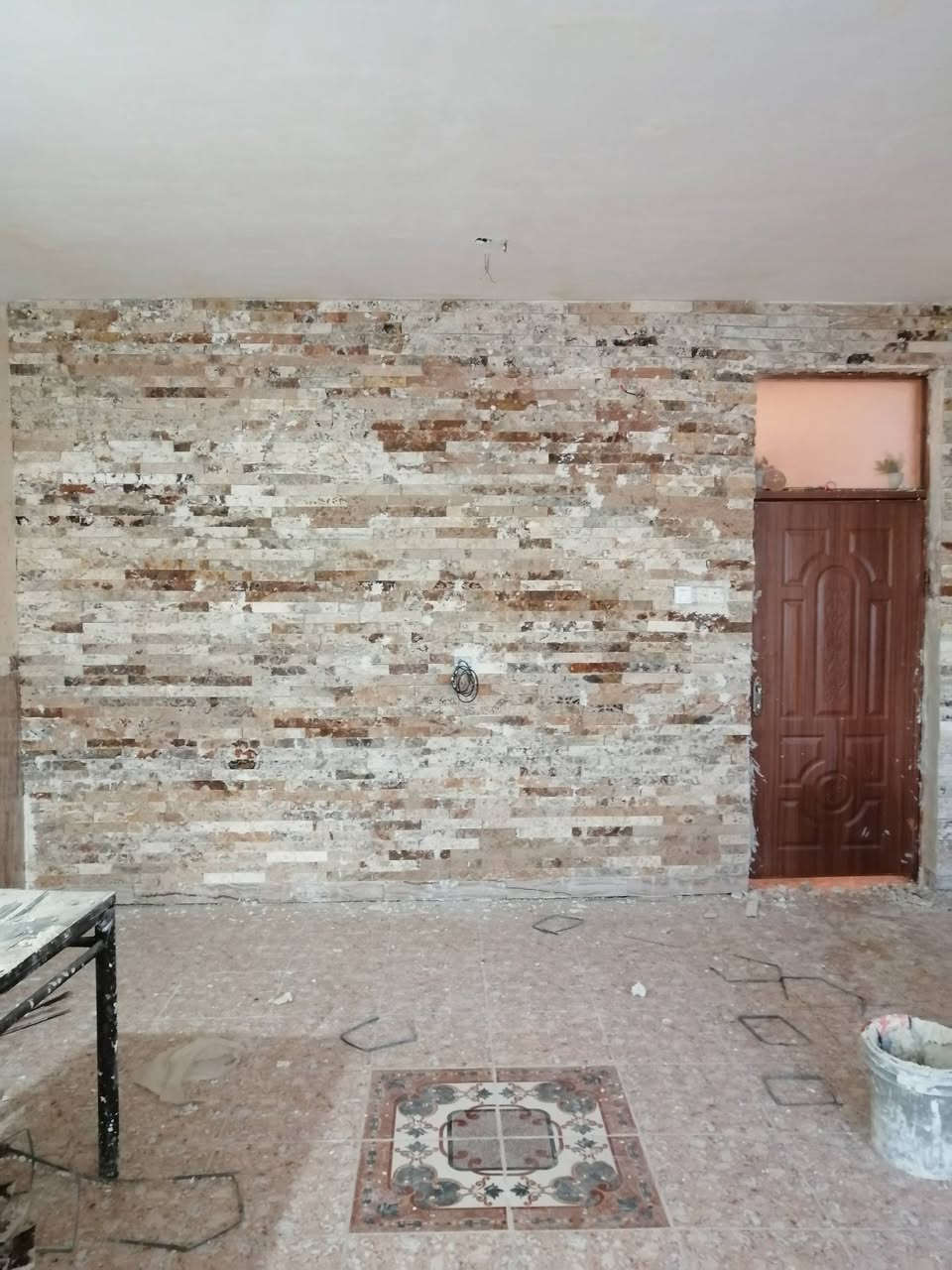 خلفة تطبيك سراميك جدران ارضيات ادروجه كل مايخص التطبيك شغل درجه اولئ ومتفرغ حاليا وبااسعار مناسبه عنواني بغداد  الزعفرانيه وطلع بليوميه  رقم هاتفي ***********
