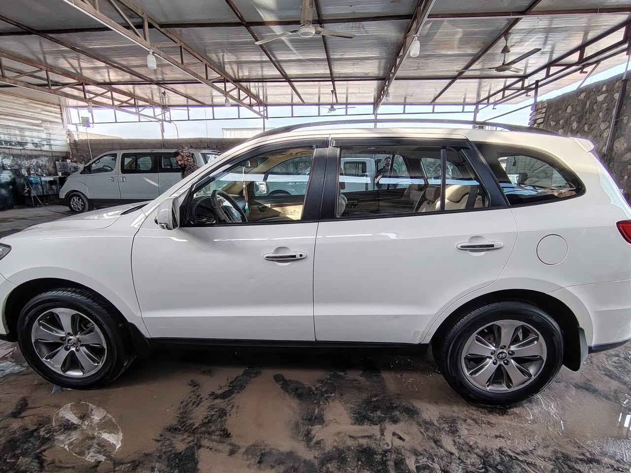 من رخصت ابو البیچ-  سیاره مکفوله خلیچی سته استندر کفاله عامه رقم بغداد باسمی سبعه راکب  بصمه فتحه قماره مری شفط حساس تخم تایر العنوان بابل الحمزه الغربی للاستفسار علی الرقم ***********
