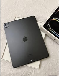 ايباد m4 كامل ملحقاته لصليه  بطاريه 256  بطاريه 94 ايباد مال دراسه  وب...