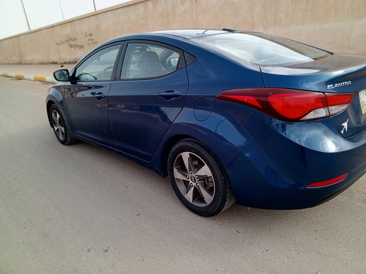 سلام عليكم النتره 16ورد امريكي سياره ضربته الهلال جالملغ الخلفي مصبوغات الجاملغ نفسه والباب بدون ضربه سياره مكينه وكير وحداده وتخم تاير وتبريد جاهزه مال جناي رقمه ميسان سياره حره سعر سياره 95وبيه مجال مكان سياره ميسان الميمونه ***********
