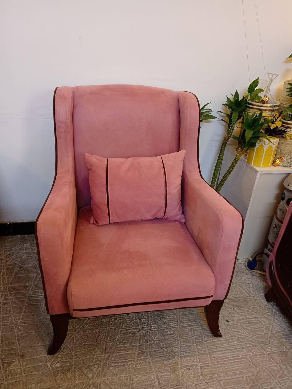 للبيع تخم تركي نظيف جدآ تكمه هيكل حديد ١٠ مقاعد اخو الجديد للاستفسار الاتصال على الرقم ***********
