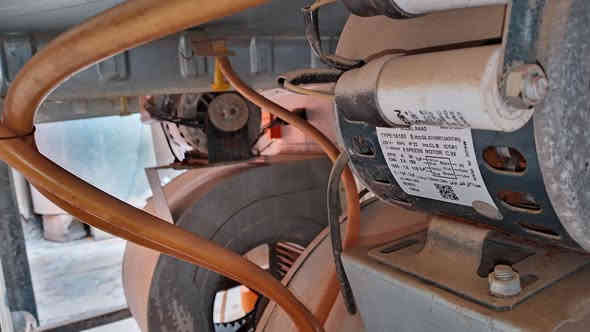 مبردات عدد 2 حجم 2 ونص شغال سرعتين بشرط سعر 40 الف الواحد حي العروبه كركوك ***********
