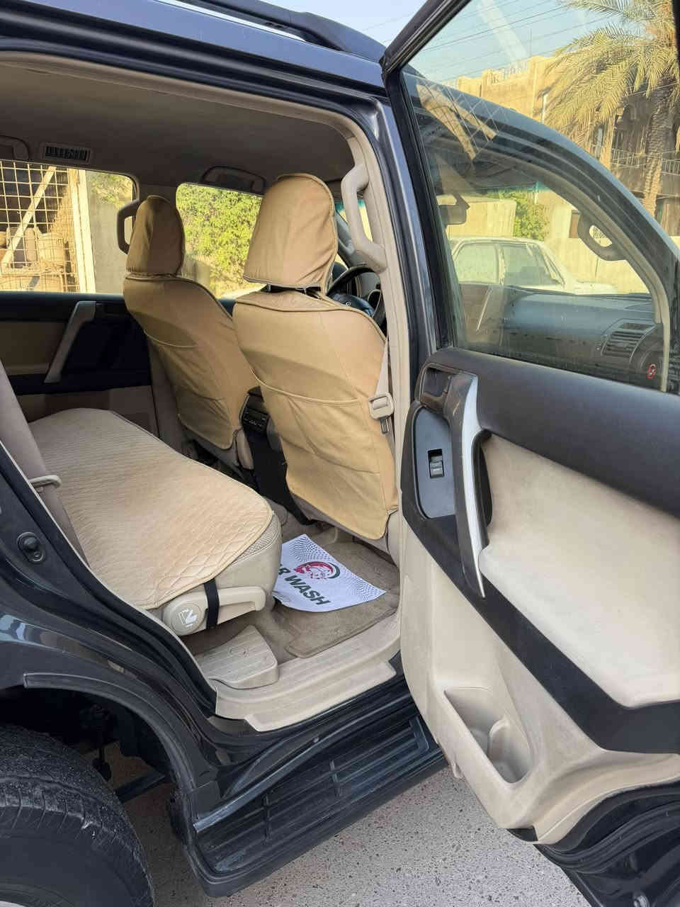 السلام عليكم
برادو 2013 خليجي

 

بصمه 

١٠ ايرباك 

دبل تانكي 

هوك خلفي 

مري شفط وترحيب 

فول تحكم استيرن 

كشنات جلد

سبير معلك 

محرك 6 سلندر 4000

فورويل دفع رباعي 4x4 

7 راكب 

مكان السياره بغداد 

رقم بغداد الدولي سنويه وهزه جديده 
السعر 260 وبيها مجال 

رقمي***********
