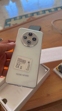 spark 30 الجهاز بعده جديد ممستعمل ابد وحته نايلون بعده ع جهاز  ذاكرته ...