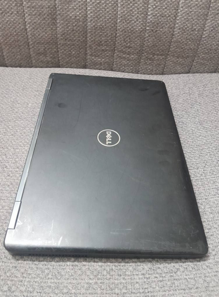 السلام عليكم لابتوب نضيف كلش
RAm: 8G

Hard: ssD256

Gori-5

جيل الخامس 
DeLL
حجم الشاشه 15.6

سعره ٢٥٠العنوان بغداد حي الجهاد 
الشراي يتصل ع رقم 
***********
