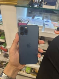 12 برو ماكس 256 الجهاز نظيف جداً   بطاريتة 76‎%‎  سعرة 420 الف  مكاني ...