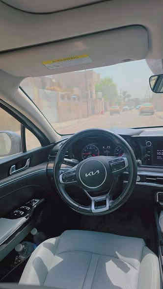 السلام عليكم 
كي فايف 5k
موديل ٢٠٢٣
وارد أمريكي 
مكينه ١٦٠٠تيربو 
كلين بدون حادث  
فول موصفات 
رقم بغداد دولي 
مكان السياره بغداد 
سياره مكفوله كير ومكينه وصدر وتايرات 
السعر ١٨٥
للتواصل ***********
