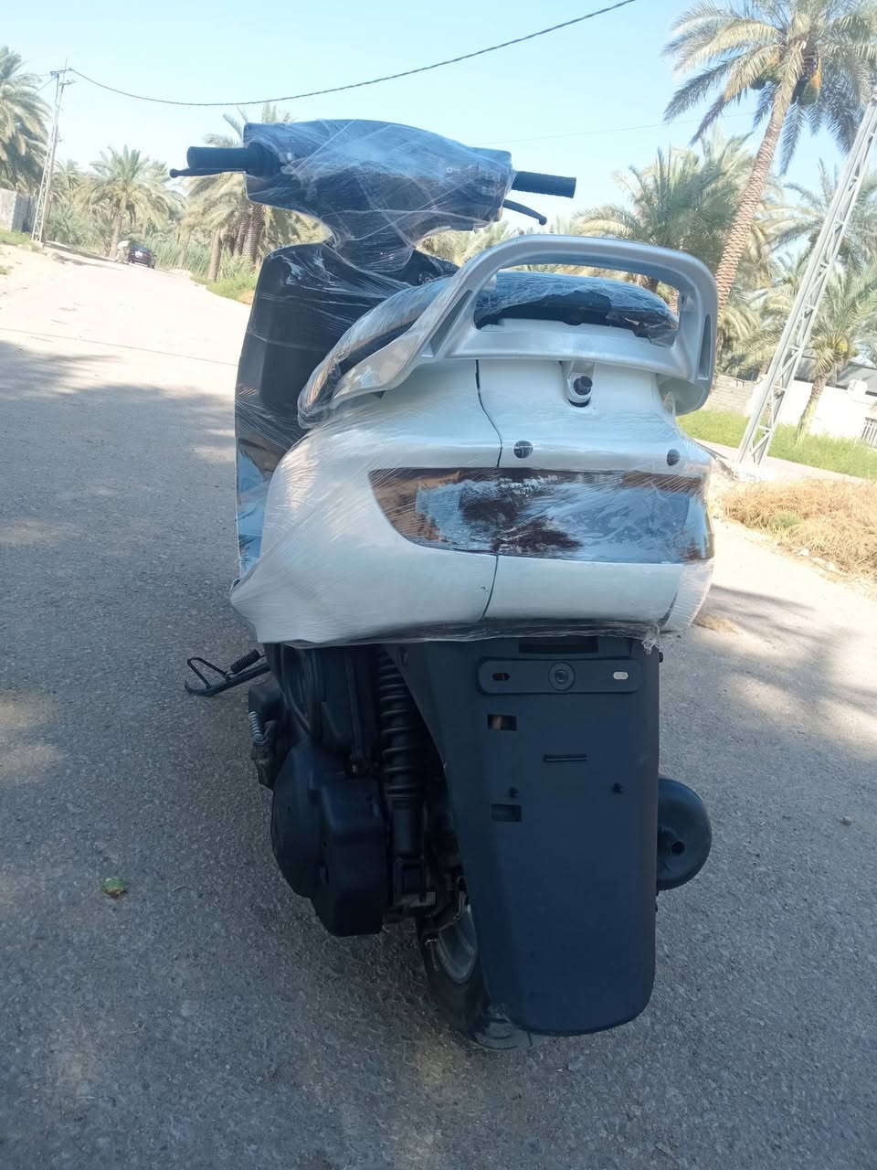 (***********). 📞   فراشه للبيع مكينه ناعمه حيل شعله معدل فول زوج تايرات جديد كهربائيات شغاله كله سلف هندر مكاني بابل قضاء القاسم ع السعر 300 او بيها مجال للشراي
