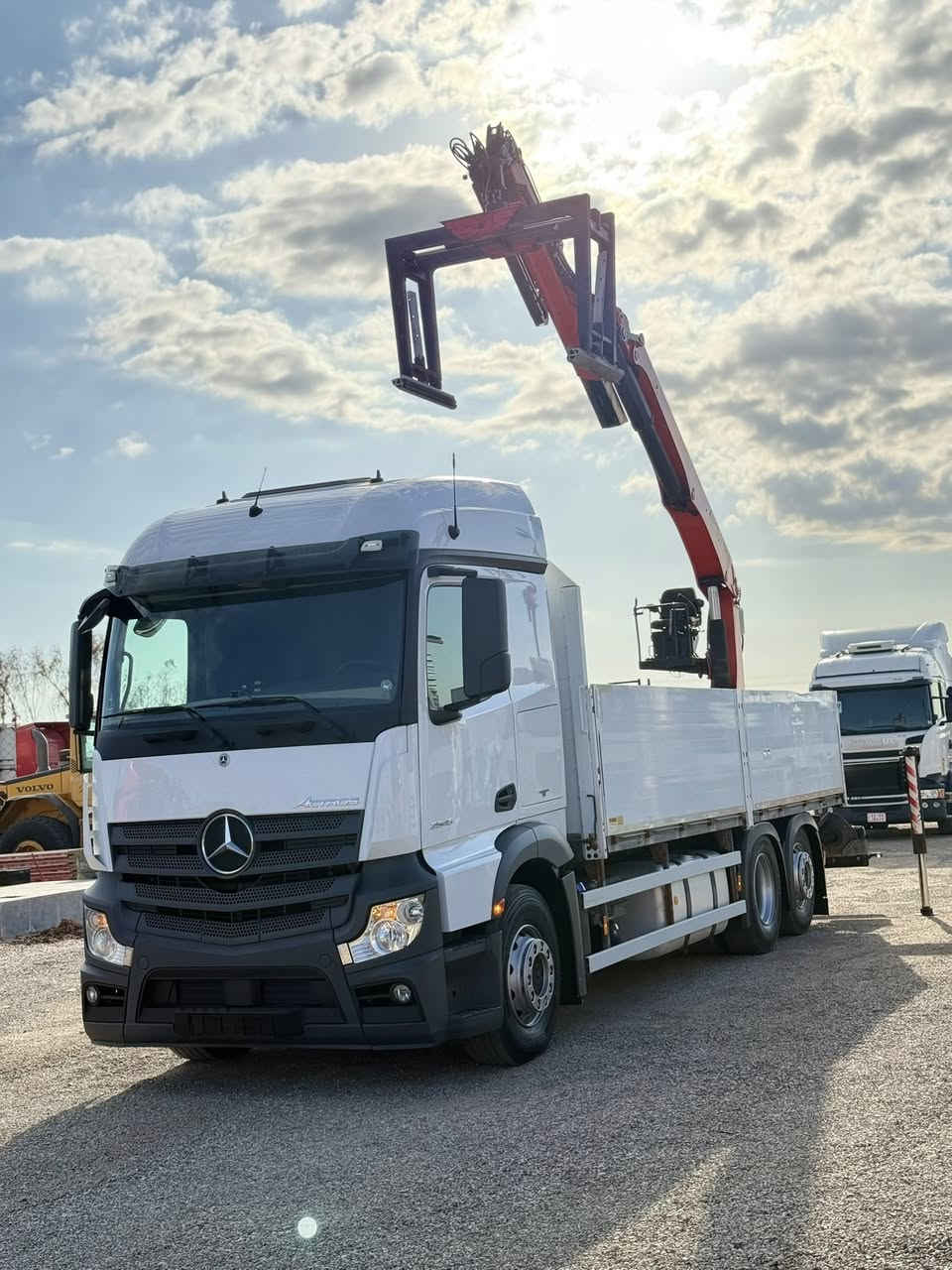 معرض مهدي اربيل
نوع : اکتروس كرين بلوك
موديل : 2018
حجم :2545
ألون : ابيض  
مواصفات: اکتروس بيلادي كرين بالفينكر 21001. 2 سیلایت توب كماش بيلادي استیرن دوار سیار جدید
گير : توماتيك
 العنوان : اربيل  قوشتب تريق كركوك  معرض مهدي اربيل 
***********
***********
