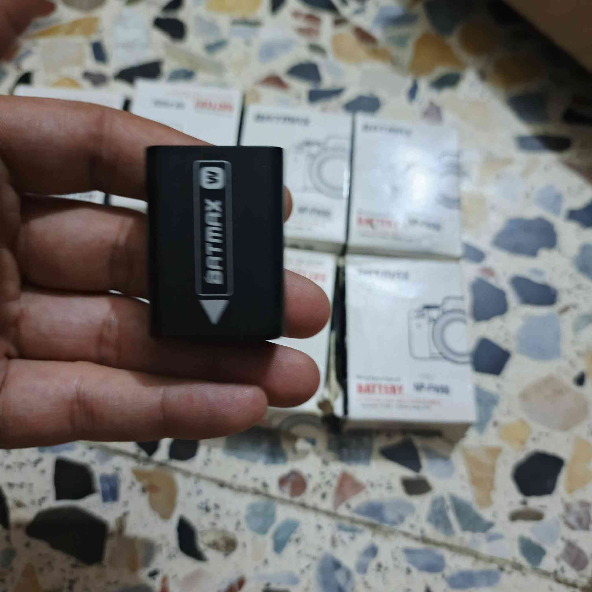 متوفر عدد 9 قطعه بطاريه مال كامره سوني مع شاحنه بطاريات مع توصيل 65 الف


**إذا كنت صاحب هذا الإعلان وتريد حذفه لأي سبب، رجاءا أرسل رسالة إلى الدعم الفني**
