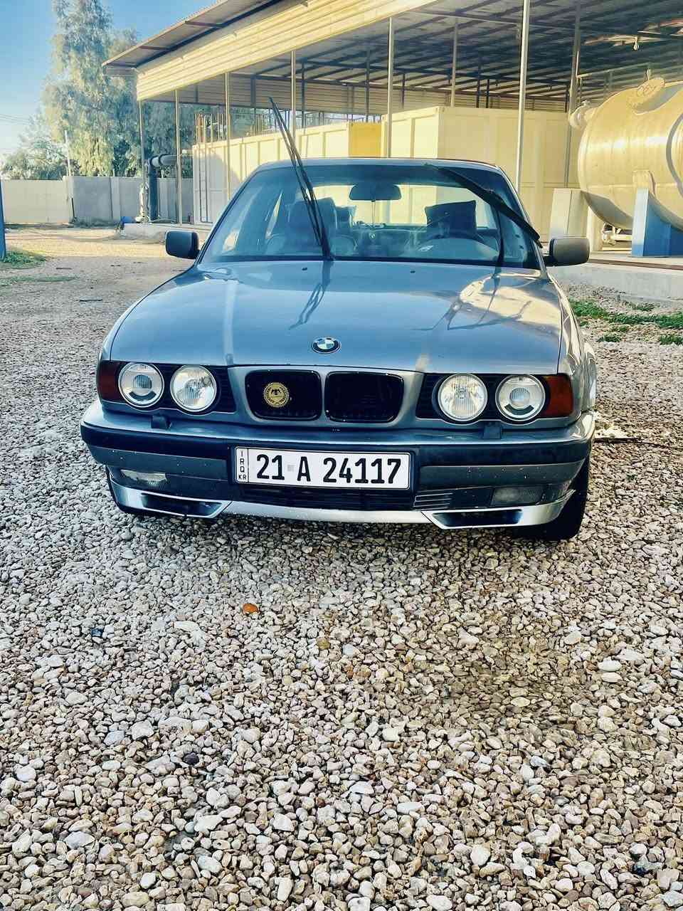 سلام عليكم .للبيع BMW.موديل1991 .حجم 525 اصل . مسكر فانوس سنويه 2030وارد يابني. مصبوغه جماليه .مواصفاتها معروفه فول ماعده الفتحه.  وبيهة رصعه بصيطه بالباب الخلفي مكينه وكير وحداديه وكهرباىيات كله بشرط بيها شلعه ومعدل خير من الله
تايرات جدد ويل M
رقم السياره سليمانيه  .أ. تحويل
السعر/63ورقه بيها مجال بسيط
مكان السياره/بابل حله
الرقم /***********
***********
