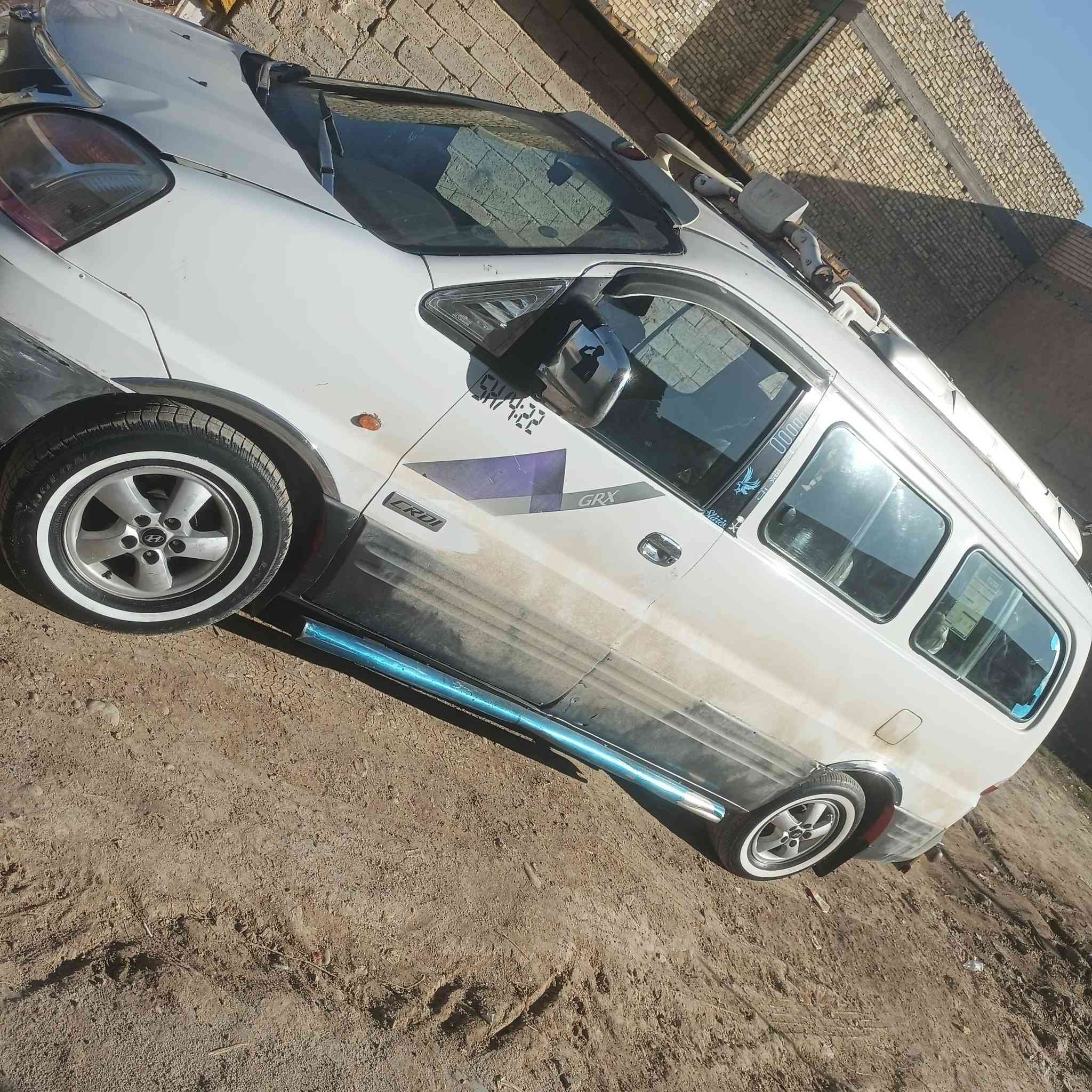 ستاركس للبيع 2007
بأسمي تحويل ثاني يوم 
 مسكر اوتوماتيك 
 مكينه خير من الله 
تخم تاير 
سياره مال جناي مامتعوبة نظيفة بيها فقط كم ملاحظة 

  
 السعر دفتر قفل دينار ماينزل رجاء المو شراي لايتعبني 

 ***********
