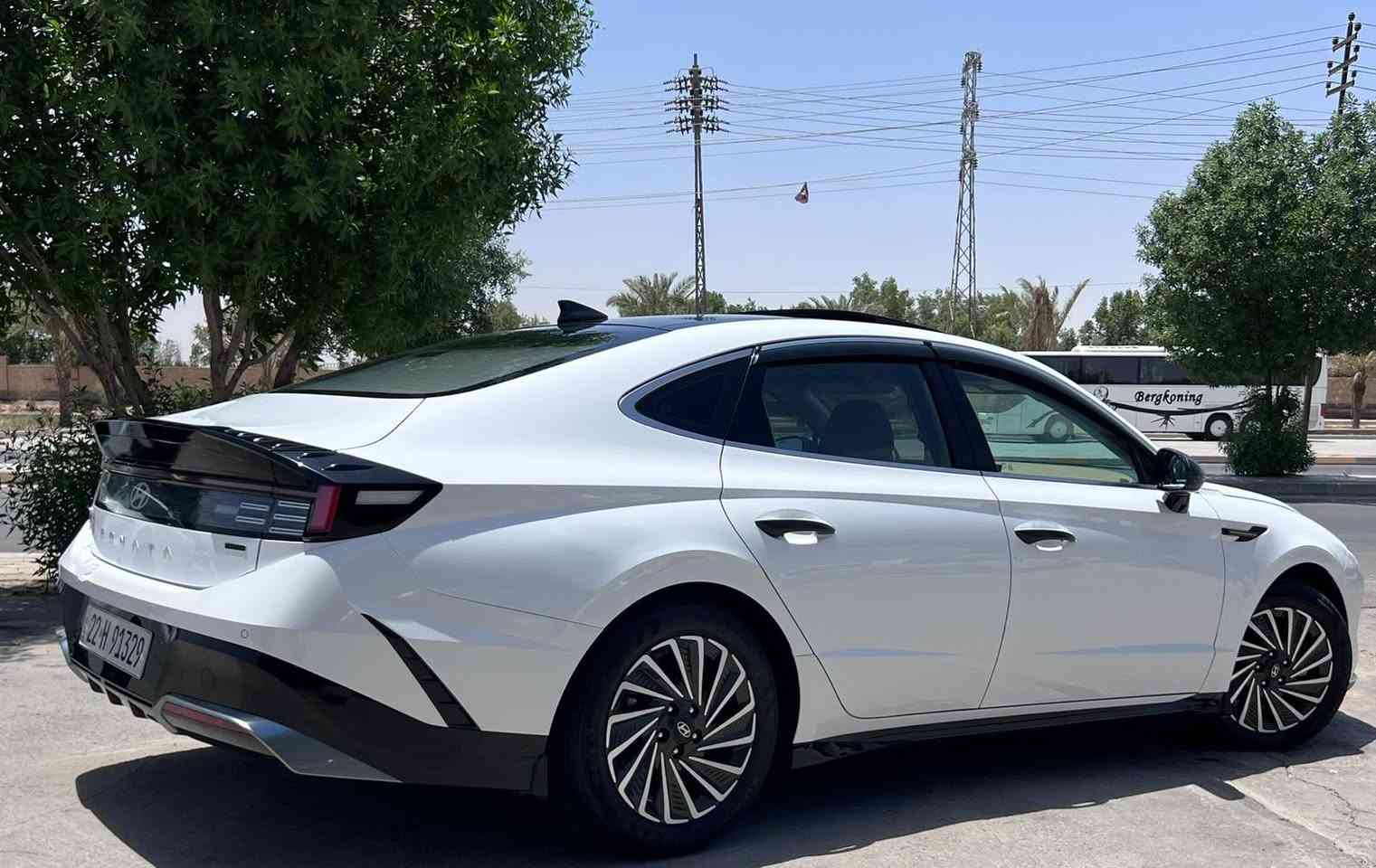سوناتا ٢٠٢٤ خليجي ماخذها زيرو على ايدي فول ١/١ هايبرد محرك ٢٠٠٠ سمارت سمارت سمارت
مقاعد كهرباء
مقاعد جلد 
حساسات امامي وخلفي
شاحن لاسلكي
شاشة متصل 
بانوراما 
اريل انفيكتر 
بردت ابواب خلفية
شفتات ستيرن 
ويل ١٧
تبريد منفصل 
قطعتين 
مخارج تايبسي
كامرة دوارة محيطية 
كير تعليك 
فول تحكم ستيرن 
١٠ ايرباكات
رقم اربيل تحويل او وكالة 
هاند بريك بصمة 
اوتو هولد
٣ انضمة قيادة
تشغيل عن بعد
مري جانبي كهرباء 
زجاج دبل شفة اوتو
زجاج ملون مانع حرارة
تفويلة تمشيك ١١٠٠ كيلو متر
صندوق ذكي
حساس ضغط الاطارات
فحص نضام السيارة
كروز مثبت سرعة
داخل لونين عسلي واسود 
انارة داخلية ملونة
السيارة بيها هواي مواصفات 
نجف اتصال***********
