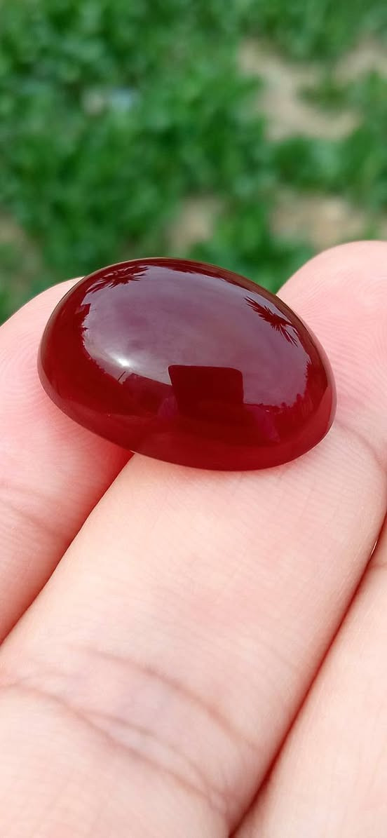 ♦️تبارك الرحمن الرحيم
♦️عقيق يماني ياقوتي قبه داري
♦️قياس الحجره ٢ وربع سنتيم 
♦️للبيع فقط يوجد توصيل


**إذا كنت صاحب هذا الإعلان وتريد حذفه لأي سبب، رجاءا أرسل رسالة إلى الدعم الفني**