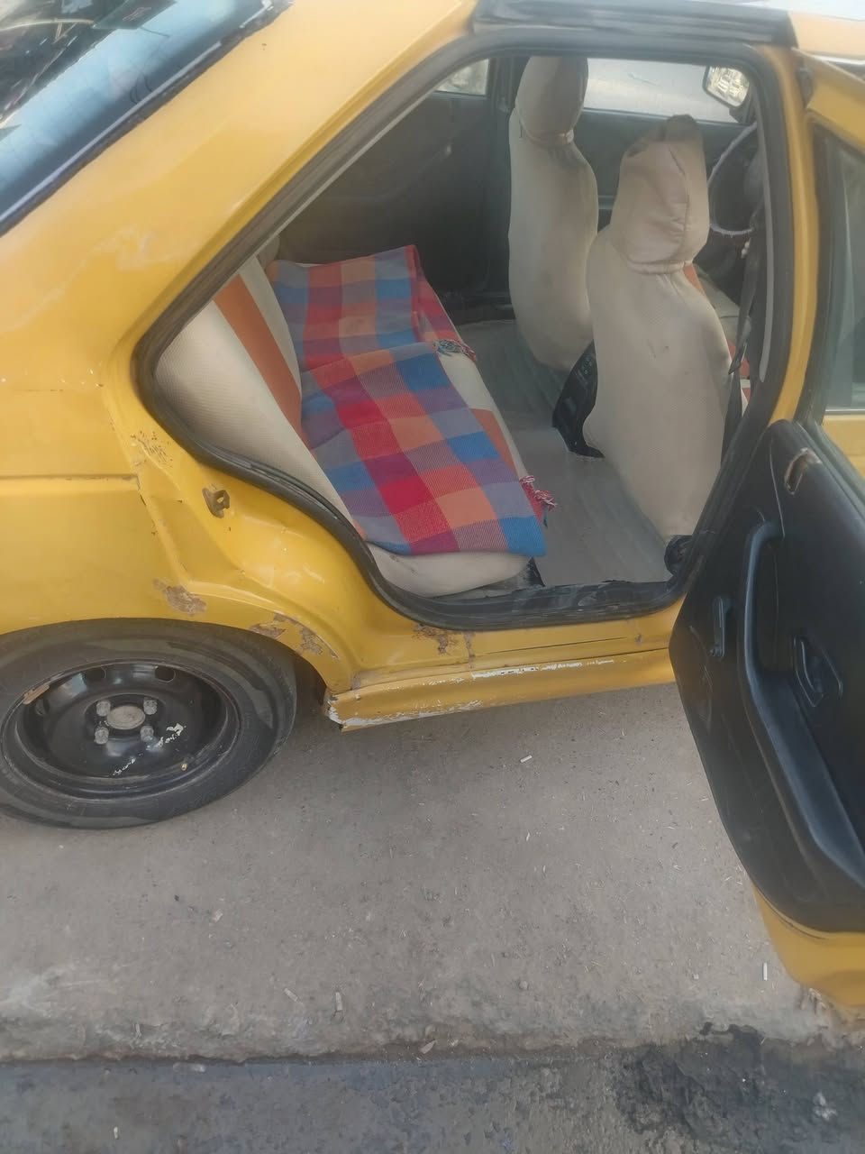 السلام عليكم بيجو بارص موديل 12 السياره مصفرهه هيئه وغرامه عليهه 350 مكينتهه بيهه خيط بخار السعر 18 قفل للإتصال *********** مكاني شاميه
