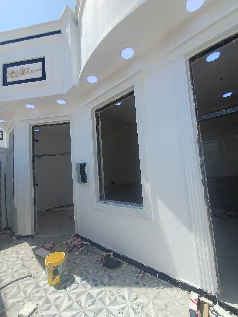 دارين سكن للبيع مساحة كل بيت ١٢٥متر غرفتين وصاله ومطبخ وصحيات ديوانيه موزع شارع تبليط ٩متر البصره ابوالخصيب حمدان قرب البريد حمدان طابو باسم عراقي ***********# سعر الواحد ٦٨ ابو الخصيب, البصرة
