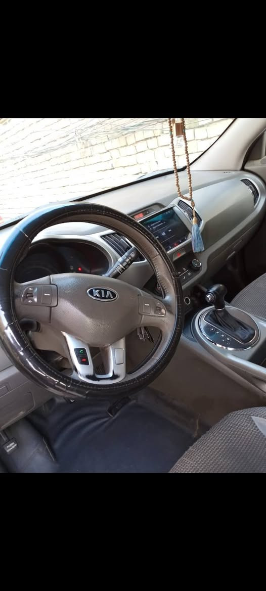 السلام عليكم سبورتج مديل ١٢ ا،ربيل بيه قطعتين بدون داخل السعر ١٢٨ وبيه مجال مكان الشعلة رقم الهاتف ***********
