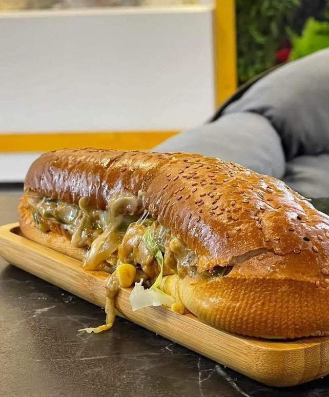 سلام عليكم
شيف سناكات بيتزا مقبلات 
من بغداد متفرغ للعمل 
***********
