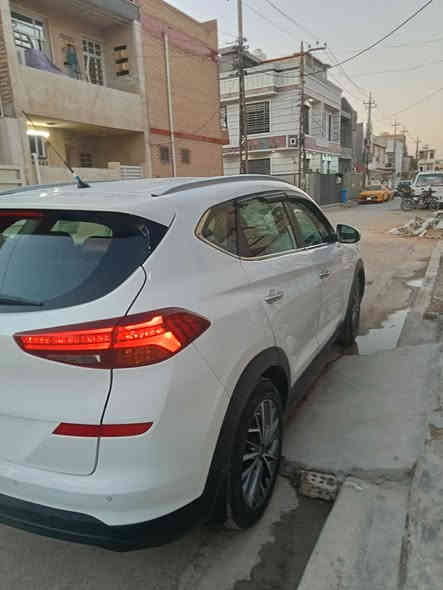 توسان خليجي ٢٠١٩
بسم الله الرحمن الرحيم 
السلام عليكم توسان 2019
١/ خليجي
٢/فول عده البنراما 
٣/ مري شفط
٤/ اناره ترحيب 
٥/ تحكمات ستيرن 
٦/ وضعيات قياده ( سبورت / اعتيادي / ايكو اقتصادي ) 
٧/ سايد بريك رجل 
٨/ اناره داخليه ابيض 
٩/ حساسات امامي خلفي 
١٠/ كاميرات امامي خلفي
١١/ كشنات جلد
١٢/ شركه الكاصد
١٣/ محرك ٢٠٠٠ دوش المرغوب
١٤/ اشاره بالمري 
١٥/ بصمه تشغيل 
١٦/ بصمات ابواب 
١٧/ كشنات الاماميه كهرباء 
١٨/ كشافات ضبابيه اماميه 
١٩/ تكيف هواء بيانو 
٢٠/ شاشه كبيره 
٢١/نظام مكابح مانع انزلاق 
٢٢/ تبريد قطعتين 
٢٣/مدخل يواسبي قطعتين 

وباقي المواصفات المعروفه 
كير ومحرك مكفول
رقم بغداد مشروع وطني 
هزه جديده سنويه جديده ال 2030 رقم انكليزي
سياره نضيفه وجديده
تبريد ثلج 
سياره مال جناي
بيه  صبغ 3 بنيد والجاملغ الأيمن والباب الأيمن 
بيها ملاحظات بسيطه وبارد بسيط بل جاملغ الأيسر 
الدعاميه الخلفيه مفطوره شبر
المكان بغداد الشعب 
السعر 175 وبيه مجال حك الجيه
رقم الهاتف ***********
