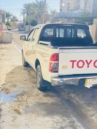 هايلوكس للبيع موديل 2014سياره خير من الله السياره نضيفه و جاهزه كير مح...