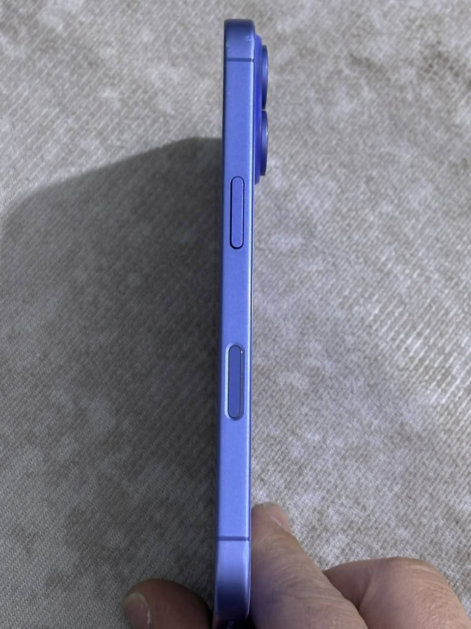 السلام عليكم للبيع ايفون 16 ذاكره 128بطاريه 92 جهاز بعده جديد شرق اوسط بس الكارتونه ضايعه مالته السعر 875 وبي مجال بسيط مكاني بغداد الزعفرانيه اربع شوارع *********** الرقم بي واتساب
