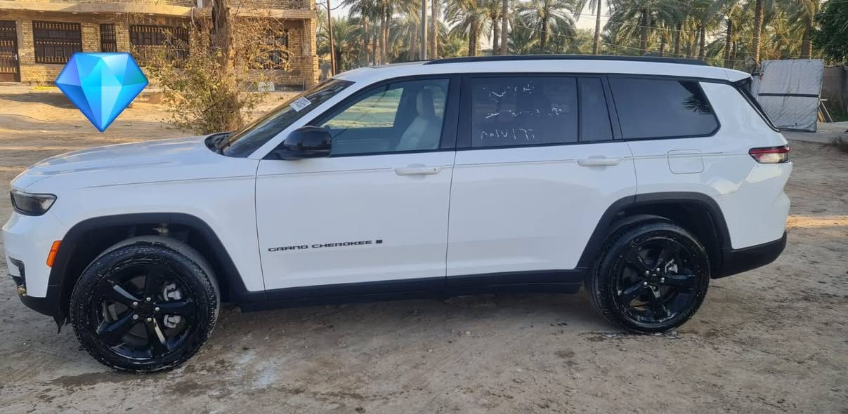 بسم الله.
جيب كراند شيروكي لمتد
7 راكب. L كشن متصل.

ماشيه ١٠ الاف 

السيارة جديده فول مواصفات.

تم استبدال بابين الجهة اليمنة ب أبواب أصلية و طبله التاير الخلفي. 

للبيع بدون أرقام. التفاصيل داخل الصور. 

السعر ٣١٠ ورقة. 

المكان / الحله 

***********
