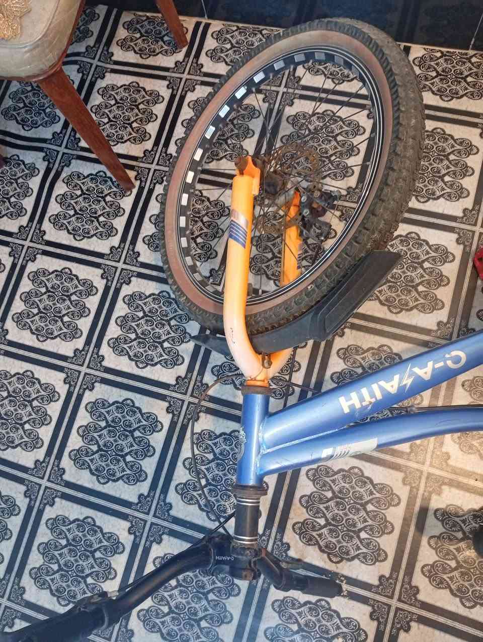 للبيع
السكوتر نقصه بس قايش وشاحنه وبايسكل مابيه شي السكوتر نهايته 75والبايسكل 40


**إذا كنت صاحب هذا الإعلان وتريد حذفه لأي سبب، رجاءا أرسل رسالة إلى الدعم الفني**