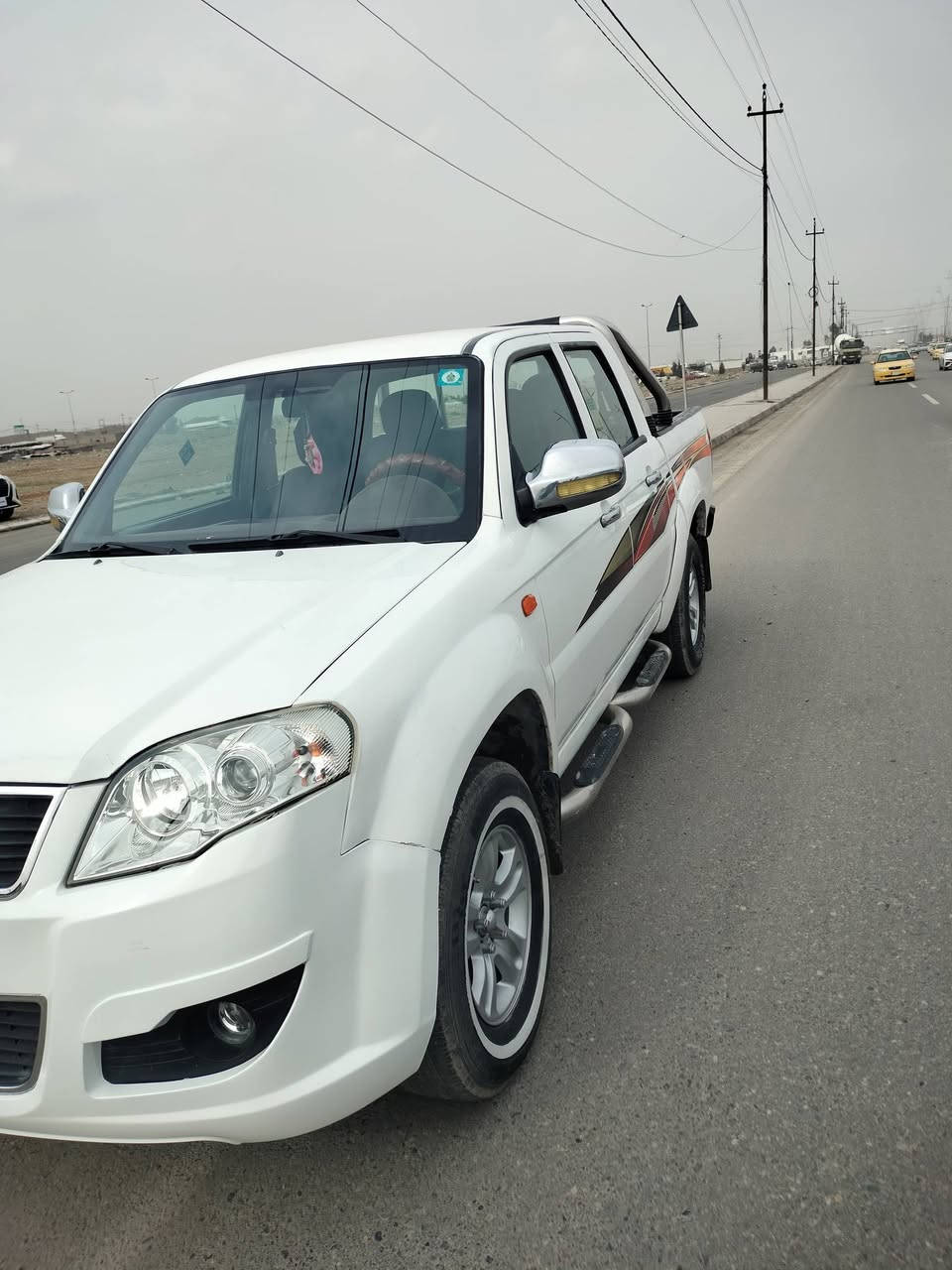 السلام عليكم بيكم للبيع نوع سكاي موديل 2013سياره بيها  طخه صغيره موجوده صورتها طخم جديد كير محرك شرط سنويه جديده رقم جديد هزه كامله شرط التحويل السيارة بسمي رقم بغداد مشروع وطني وين مايعجبك حول مكان السيارة موصل‏السعر78 وبيها مجال ،⁦:⁠-⁠\⁩  ‪0774 089 7677‬‏
