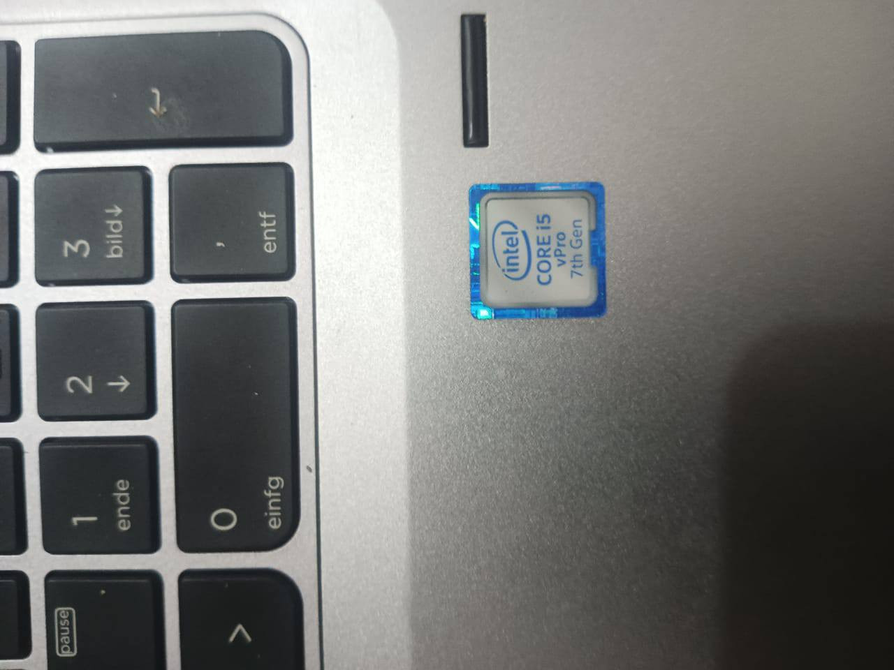 لابتوب للبيع من شركة hp مواصفات كوراي 5
جيل ٧ و مواصفات داخل الصورة سعر 200 الف للاتصال
***********
