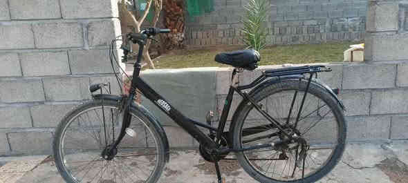 السلام عليكم 
بايسكل للبيع ماركة NEOSAGE  اليابانية الأصلية 
كير لايت حساس شغال فول 
بريك امامي و خلفي 
حجم 27 فول الفول
( السعر 150 الف) 
***********
