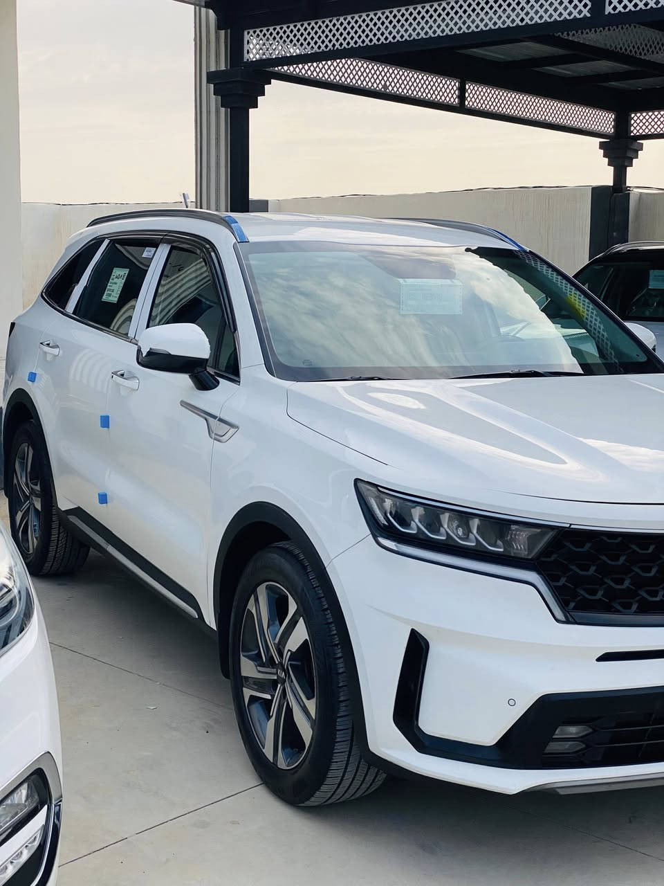 سورنتو 2021خليجي
بصمه 
كشنات جلد + كهربائي 
تحكمات ستيرن شفتات ستيرن 
سبعه راكب 3 قطع تبريد 
حساسات أمامي خلفي 
كير ماوس 
محرك 6 
ماشيه 62 حقيقي 
السيارة وضع شركه 
الاستفسار:***********
