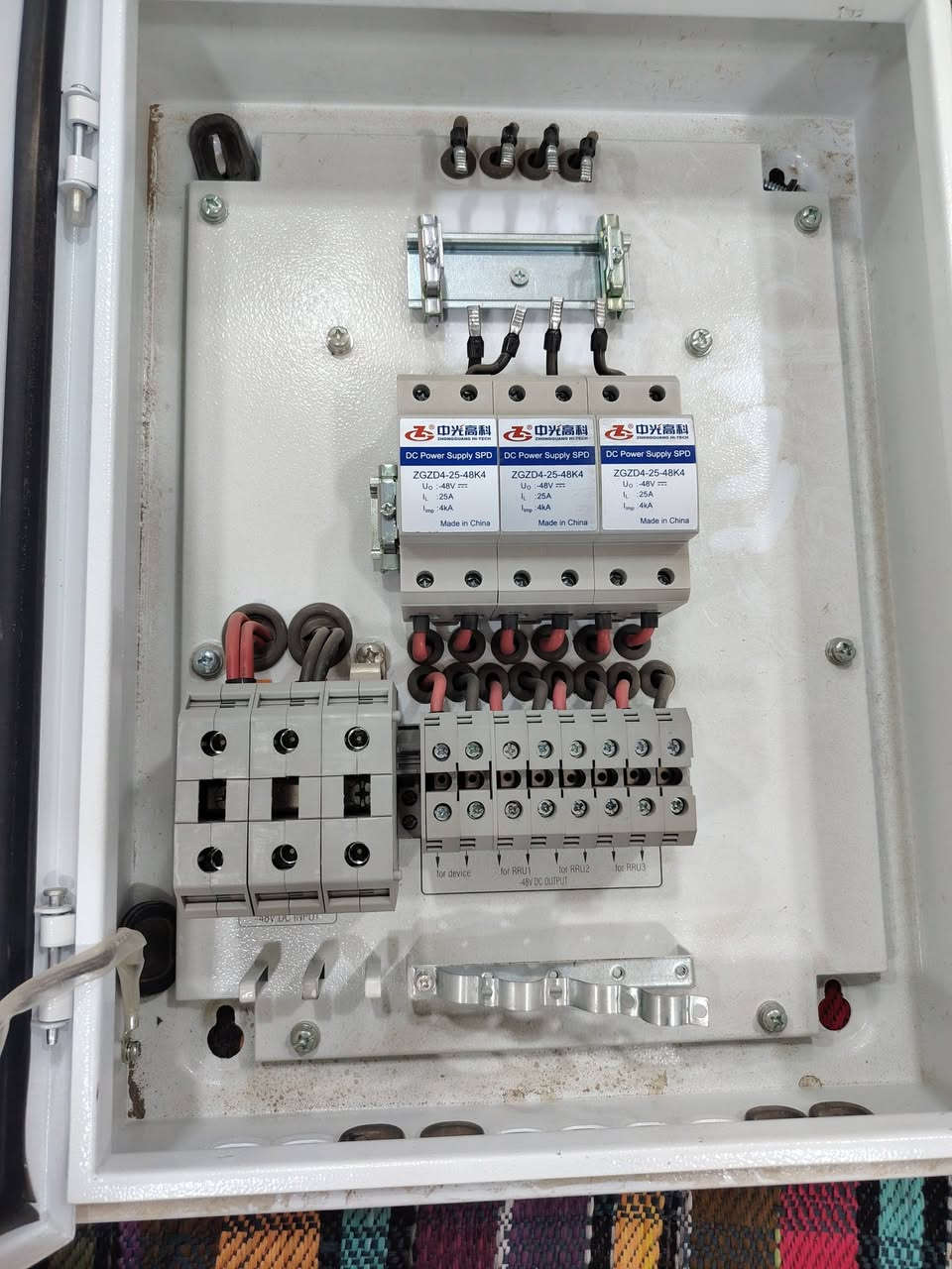 متوفر بوردات بهذا الشكل لحماية منظومات dc من ارتفاع الجهد المفاجى بأسعار مناسبة


**إذا كنت صاحب هذا الإعلان وتريد حذفه لأي سبب، رجاءا أرسل رسالة إلى الدعم الفني**