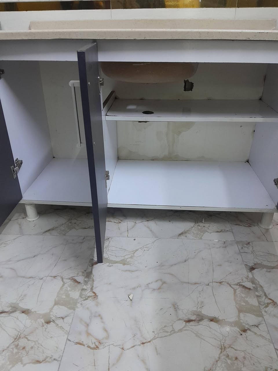 السلام عليكم كاونتر للبيع ضرره بسيط موضح بالصور الشراي يتفضل خاص مكانه الدوره


**إذا كنت صاحب هذا الإعلان وتريد حذفه لأي سبب، رجاءا أرسل رسالة إلى الدعم الفني**