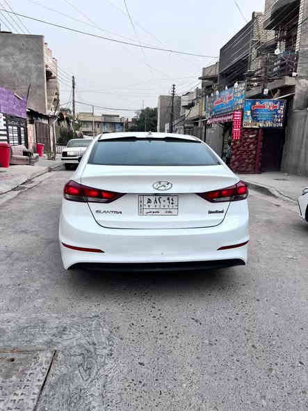 السلام عليكم 
هونداي النترا ٢٠١٧ 
للبيع 
حادثها جاملغ وبنيد
ايرباك ستيرن 
السياره كلها ليبل واحد نفسها القطع راجعه 
شاشه جبيره بصمه تدفئه بل كشنات
٣ انضمه قياده
اشاره ترحيب 
بصمه تشغيل 
صندوق ذكي 
ردار
السياره ماشيه ١١٤ ميل 
السعر ١٣٠ وبيها مجال بسيط 
مكاني بغداد 
***********
