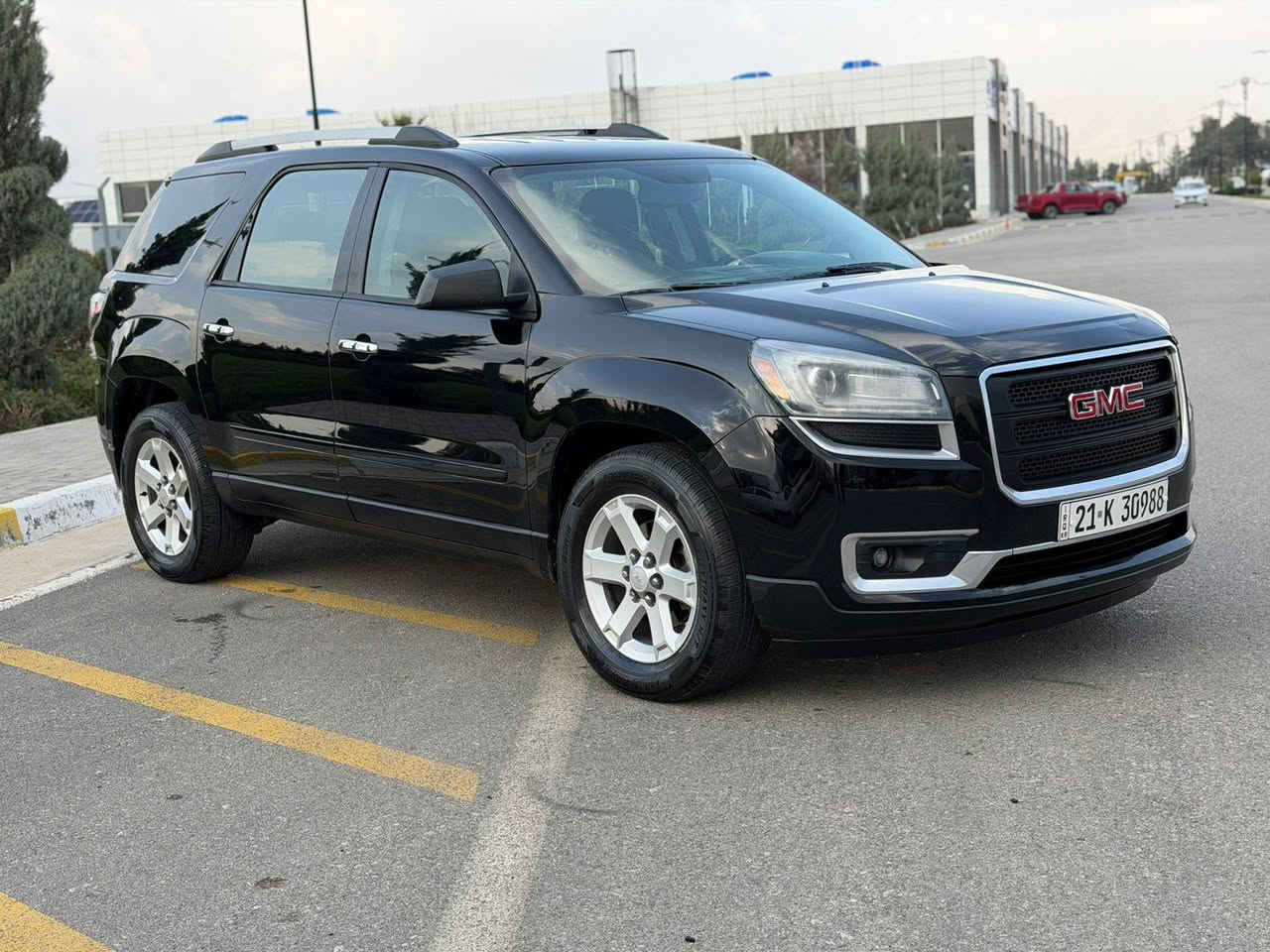 موديل 2016 وارد امريكي العنوان السليمانيه جير محرك كفاله حجم المحرك سته سلندر فول مواف سبعه راكب 
السعر 128 وبيها مجال تبريد مركزي
***********
