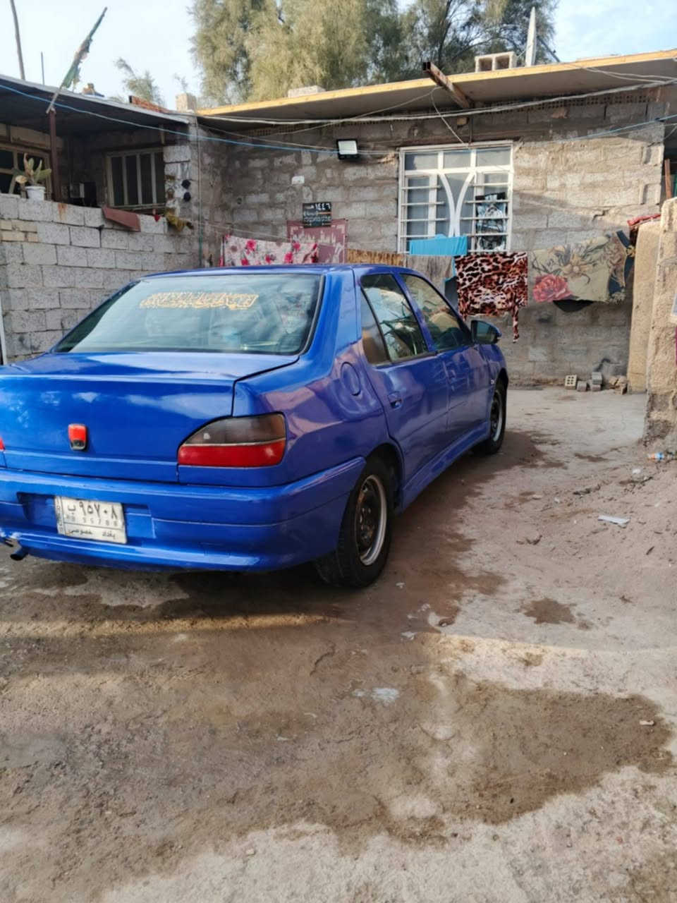 السلام عليكم بيجو306 للبيع السياره مصبوغه عام جماليه محرك Z07 كير حاويه شاده تبريد تتفاه شغاله عنوان بغداد الشراي يتصل ***********
