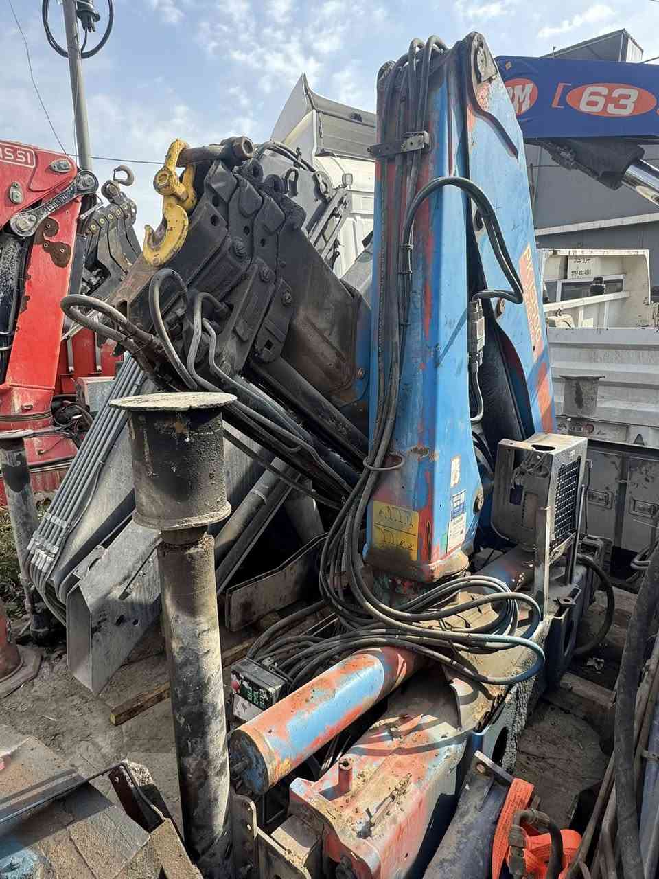 للبيع كرين با فينكر  6طن4سلايت
ريمونت كنتر ول 
سعر ٨٥

***********
