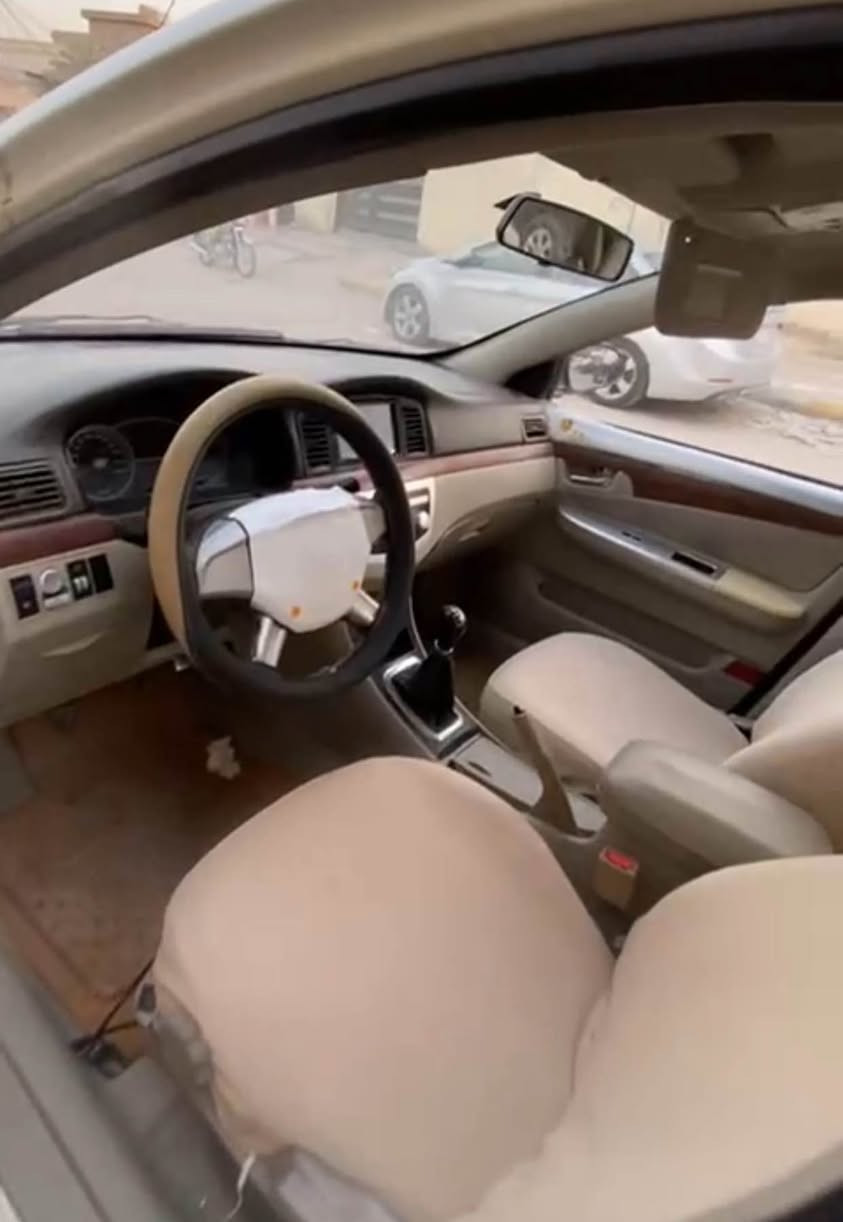 سياره ليفان مديل 13
محرك كورلا 1800
گيرها بلاد عادي
تبريدها شغال
حداديه صدر كله جديد
فتحه شغاله
تحكم مري شغال
جامها يصعد وينزل ماعدا وحده خلفيه
سنتر لك شغال بصمه
سياره اقتصاديه ومال شغل 
بيها نواقص بسيطه هاملها لعدم التفرغ
السعر 39 وبيها مجال 

رقم ذي قار
عندي وكاله بيها عامه
راعيها موجود

*********** سوق الشيوخ, ذي قار
