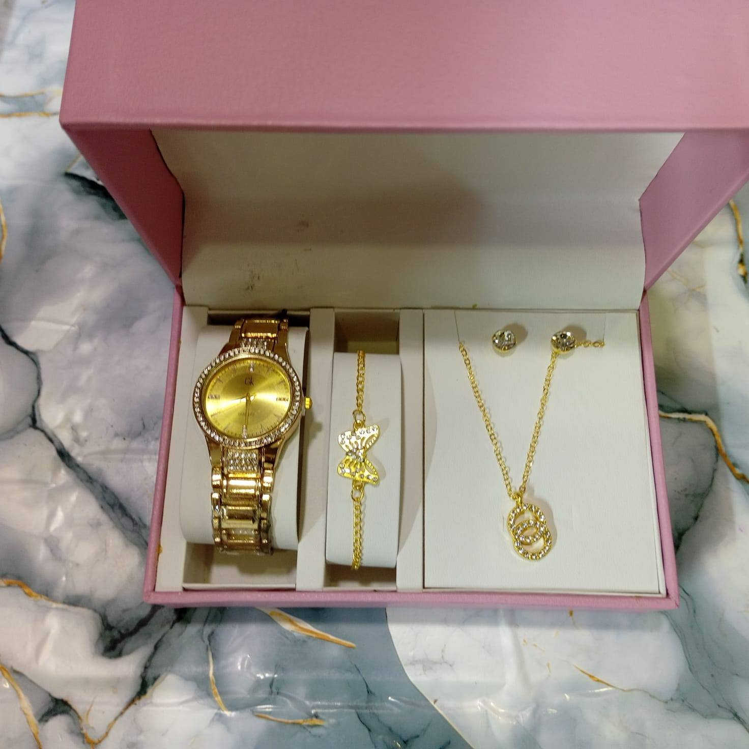 ساعات نسائيه 🌹👌🥀
جمال ودلال تجيك ع شكل بكج 👍🌺🌹
للحجز والاستفسار مراسلة الصفحه👉💐💮🌸🥀
او واتساب *********** 👍
توصيل داخل الكوت 👉🏍️
يوجد توصيل جميع محافظات العراق الحبيب👌🚚
