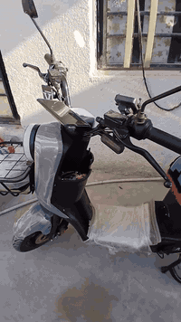 سلام عليكم دراجه R9 للبيع مكاني الجزيرة الاتصال على الرقم ***********
