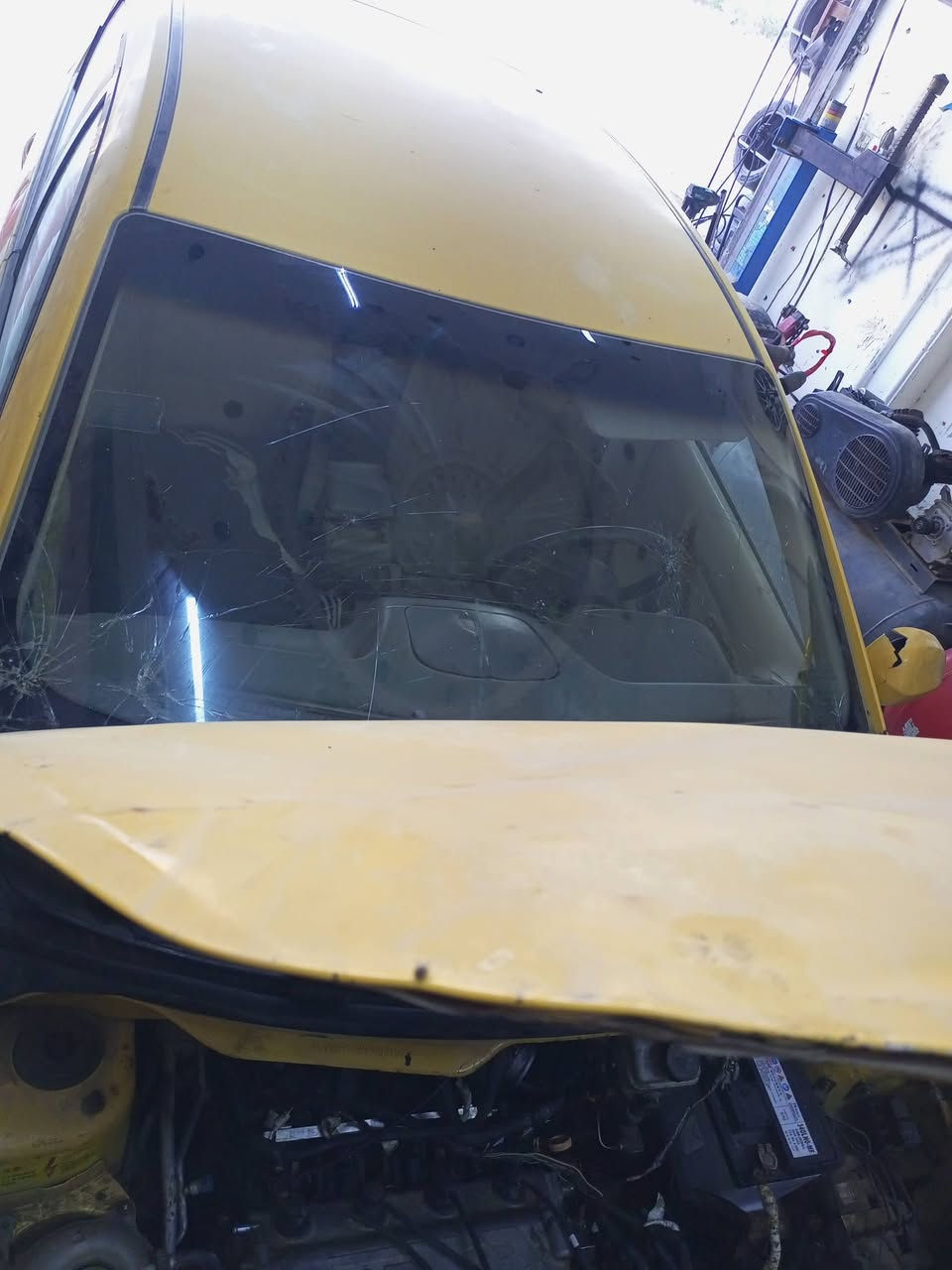 السلام عليكم 
للبيع او مراوس شيري فلاوين 
محرك تجفيت كله جديد وبعده بدهن السحك 
كير مكفول 
داخلها نضيف كلش
تحويلل ثاني يوم 
عوزها نواقص 
صدر امامي 
دعاميات 
مازدات 
مابيها ضربه 
السعر ٢٧ 
مكاني كوت
***********
