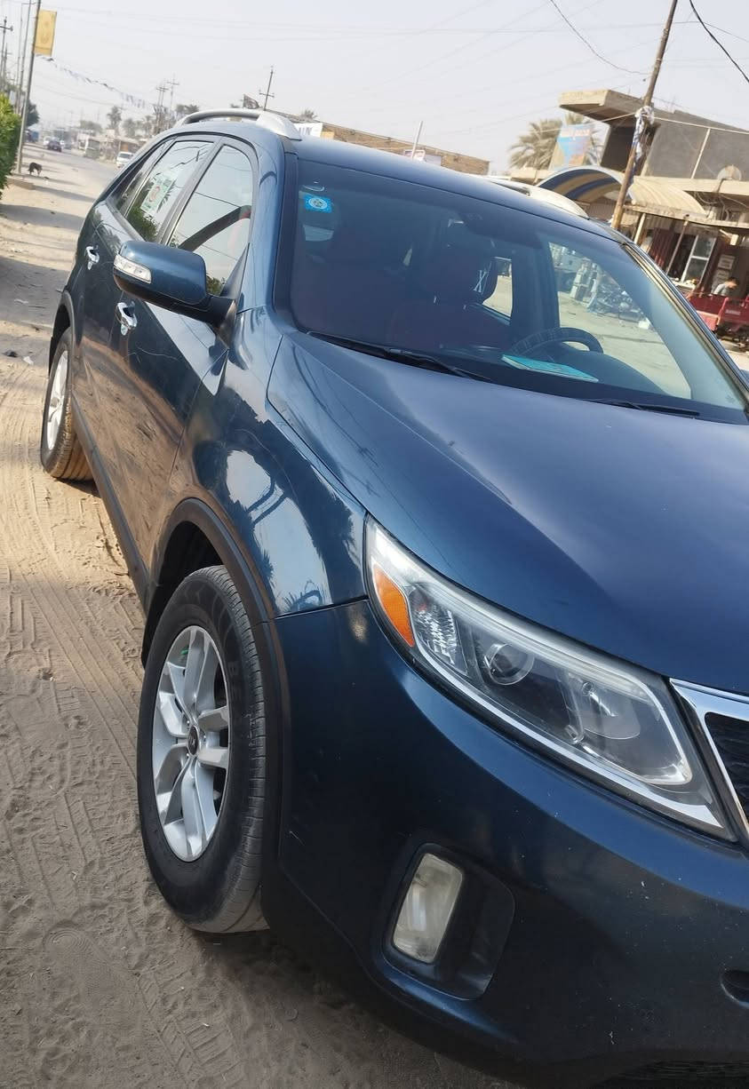 السلام عليكم
سورنتو 2015 وارد امريكي
ضررها جدا بسيط جاملغ وباب السايق ضربه بسيطة بدون دواخل 
بيها صبغ بالعراق جاملغ وبنيد فقط صبغ
محرك 2400 GDI
رقم مثانى مشروع وطني السنويه ل 2030 
مداور ثاني يوم 
مكاني بابل الكفل سعر 127 بيه مجال جدا بسيط
هــ ***********
