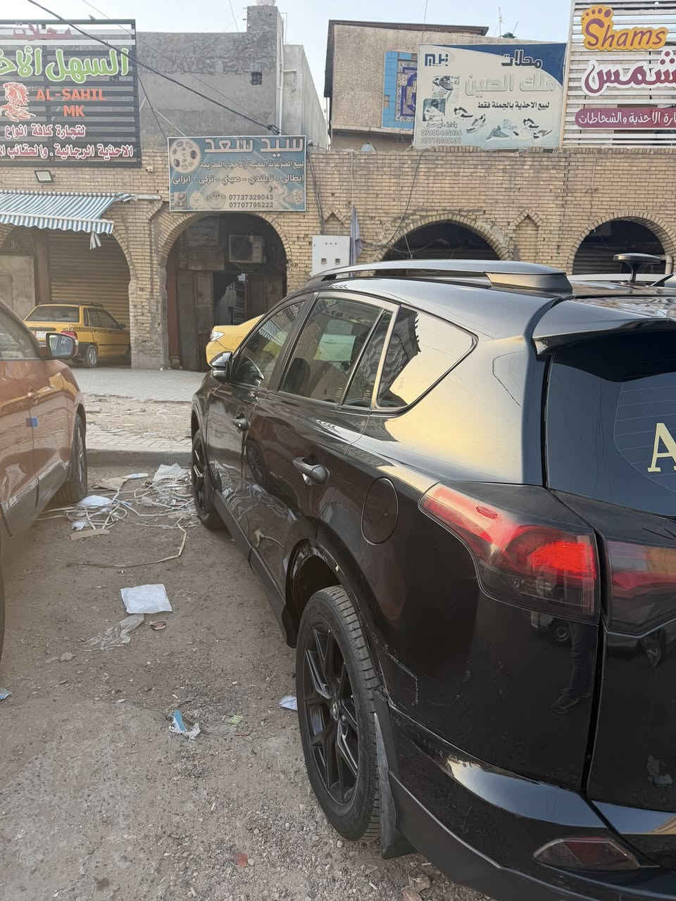 راف فور ٢٠١٨ للبيع
خليجي ماشيه 87الف كيلو
السياره فول مواصفات
مسويها بلاك ادشن
فتحه
بصمه
شاشه كبيره كار بلي
صندوك كهرباء
زنون
اشاير مري
كرسي سايق كهرباء
عليها داش كام اماي خلفي 
المرايه الوسطيه شاشه
داخل مميز لونين جوزي ومشمشي
السياره نضيفه الصدر كله جديد تخم تاير جديد
صار بيها صبغ بالعراق جاملغ السايق وباب السايق وبيها بارد خفيف 
رايدها ب169 وبيها مجال 
للاستفسار *********** متوفر واتساب
