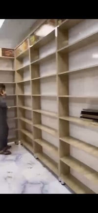 شباب تدرون بيه ماجيبلكمً لا الجديد فاترينات ارفوف جدد جدد بمعنه العلمه...