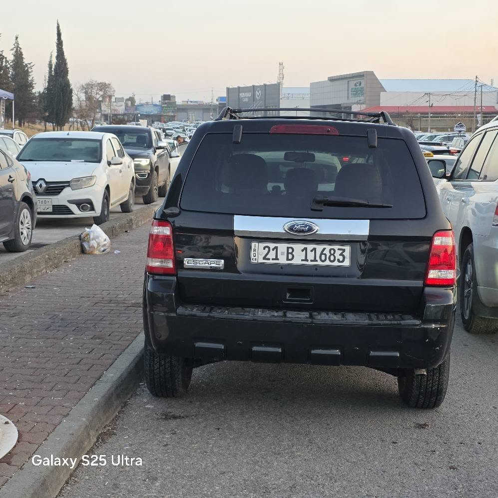 2011  بێ بۆیاخ تەنها پەڵەیەك ساردی هەیە  سڵاید کوشن جلد ناو زەرد کوشن هیتەر چوار بستۆن تاك ئەکسل 128$   ***********    *********** السليمانية, العراق
