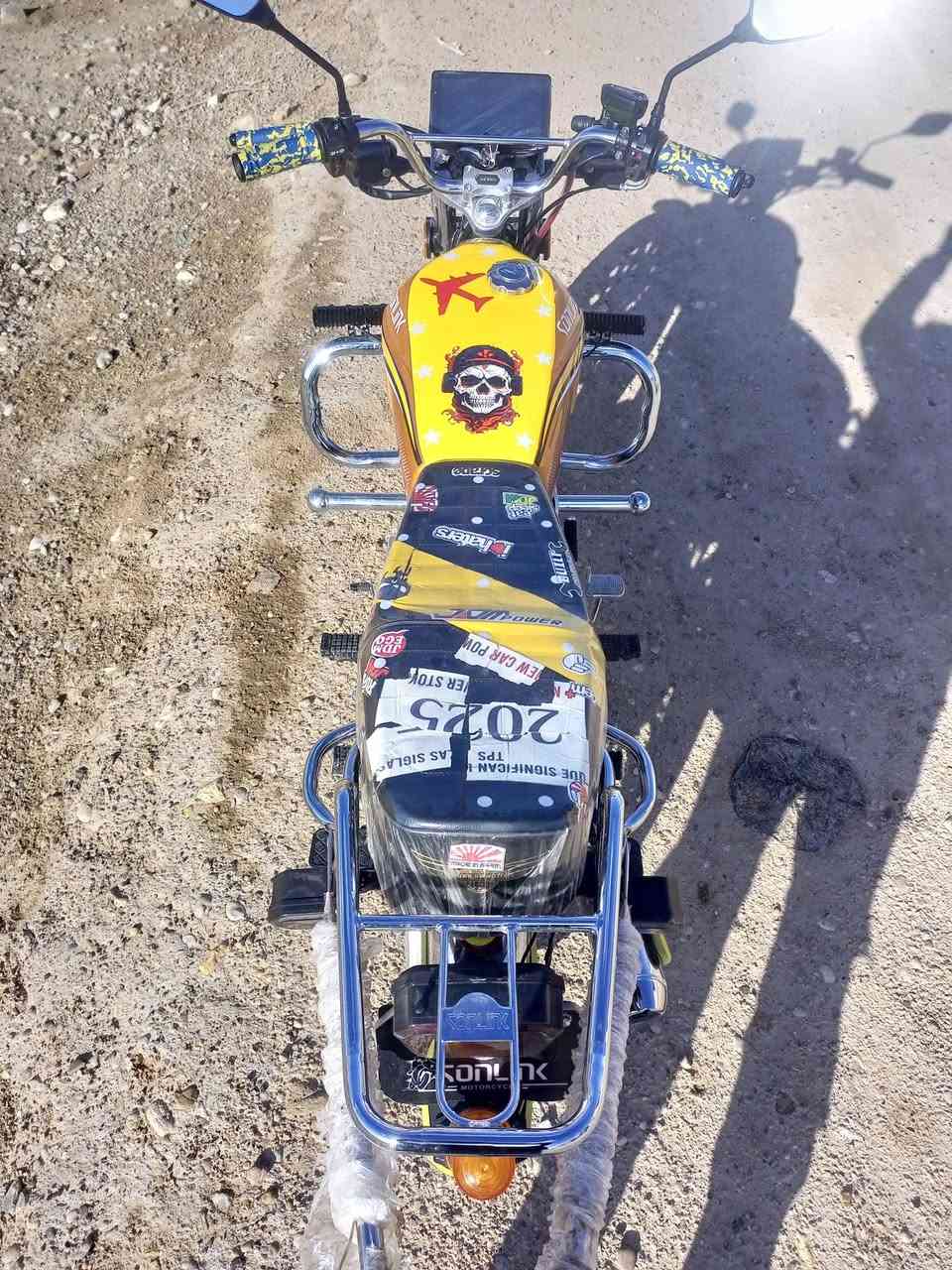 السلام عليكم دراجه معروضه للبيع او مراوس حسب القناعه موديل 25 محرك 150 ***********
