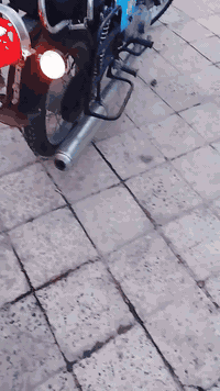 امزت 82 للبيع سعرها مليون وبيها مجال دراجه شغاله عاوزها بس كير رقم الا...