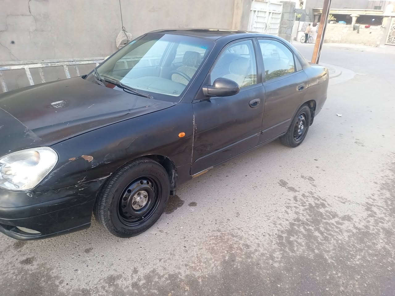 السلام عليكم.. شباب دايو نوبره موديل 2000 رقم بغداد الجديد وهزة جديدة كير اوتو محرك  كير ومحرك وكهربائيات كفالة خير من الله صدر وتخم تاير جديد لايت زنون سمكرتها ما بيها كل خياس عوزها فقط صبغ تريد تعوفها هيج ما تأثر سيارة خير من الله وتراي وين ميعجبك سعرها 32 وبيها مجال حك الجية فقط مكاني بغداد ه‍ ***********
