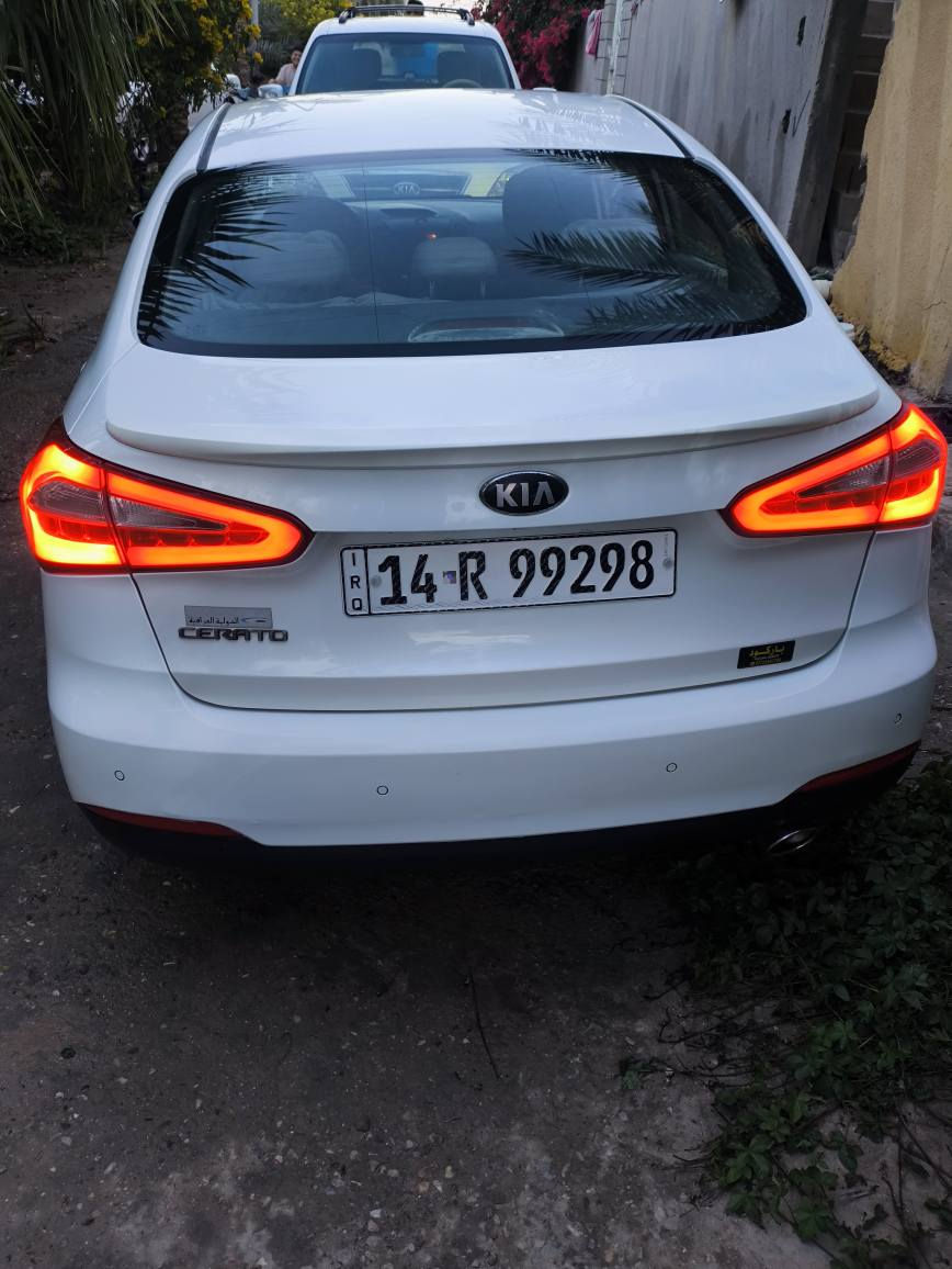 سيراتو 2014 وارد خليجي كفاله ماعدا طخات بسيطه تخم تاير جديد مكينه 1600 حساسات خلفيه وا امامي بك لايت لد تحكم ستيرن جهتين شفتات بالستيرن
 السعر 115 
*********** البصرة, العراق
